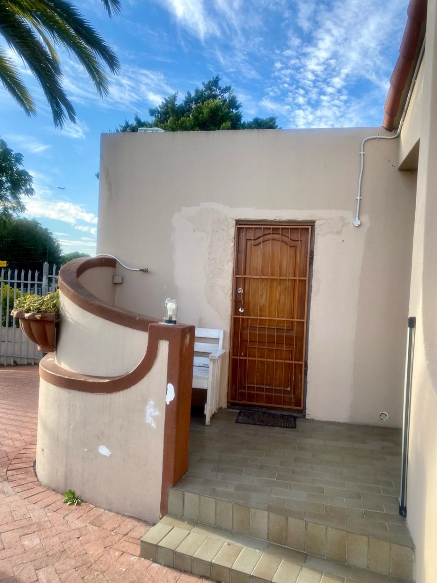 To Let  Bedroom Property for Rent in Ravensmead Western Cape